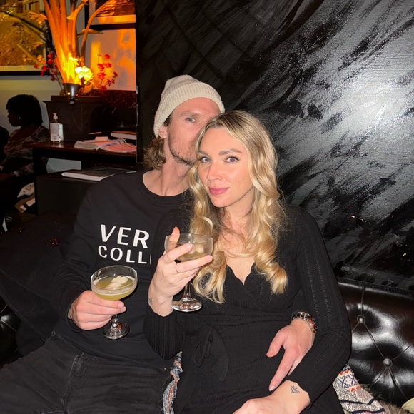 Meet your Posher, Amanda - Picture 1 of 1